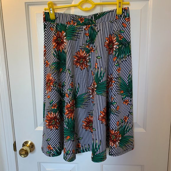 Monteau Tropical Look Flare Midi Skirt - Picture 2 of 5